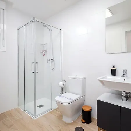 דירה Modern 2 Bedroom Rooftop Pool + Gym Rdr328 מארבלה